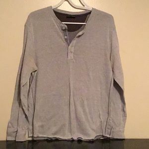 Men’s Henley long sleeve medium